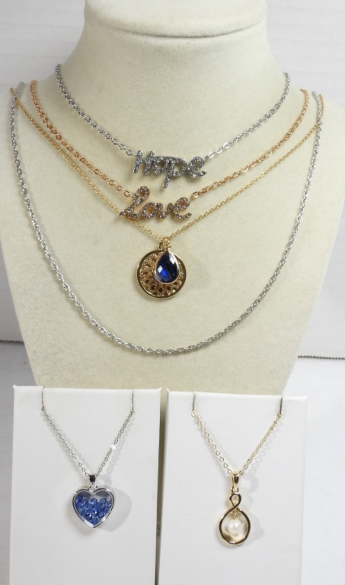 (6) BEAUTIFUL FASHION CHAIN NECKLACES: (5) 18" (1) 24" - ALL NICE CONDITION