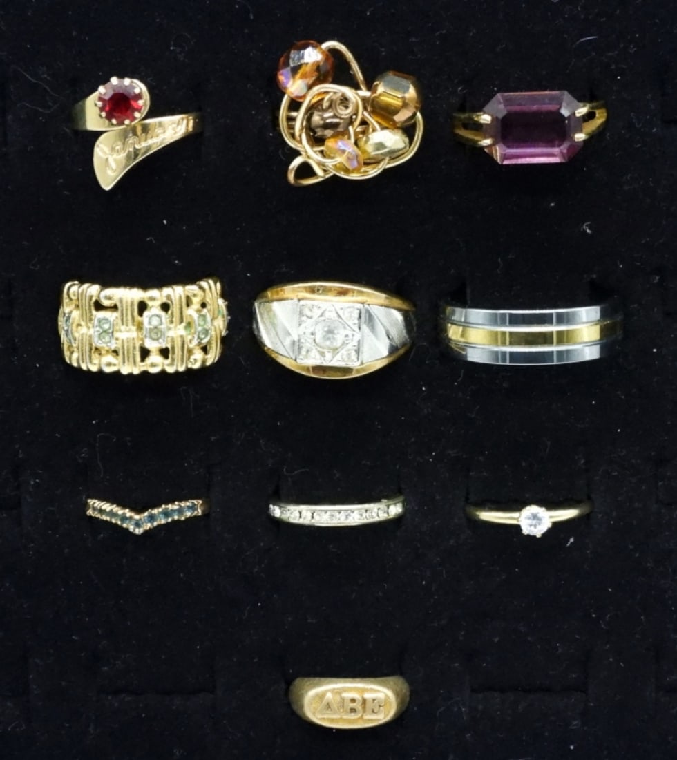 (10) GOLD TONE FASHION RINGS (1 of 1)