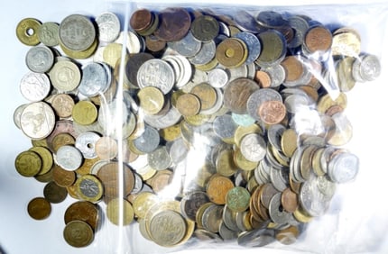 5 POUNDS WORLD FOREIGN COIN & TOKEN LOT