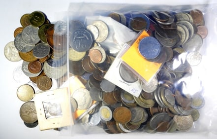 5 POUNDS WORLD FOREIGN COIN & TOKEN LOT