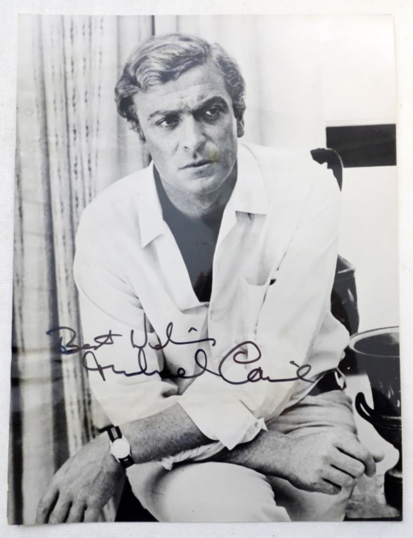 6X9 AUTOGRAPHED YOUNG MICHAEL CAINE: 6X9 AUTOGRAPHED YOUNG MICHAEL CAINE ACTOR