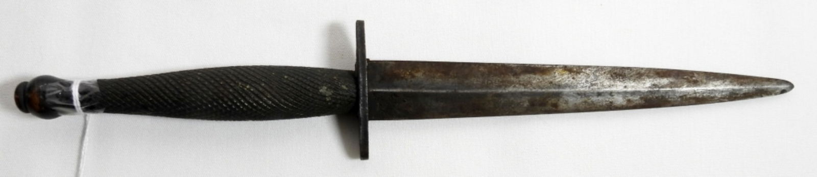 11" VINTAGE DAGGER / MILITARY PIECE (1 of 2)