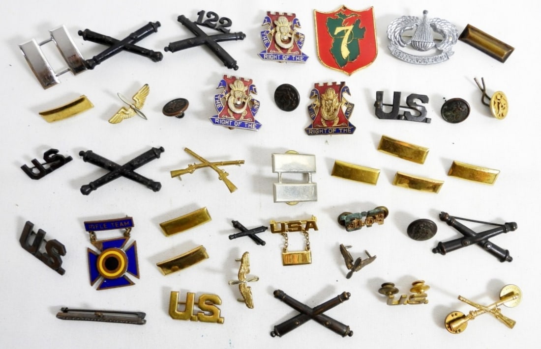 PARATROOPER, CROSSED CANNON, U.S. PINS (1 of 3)