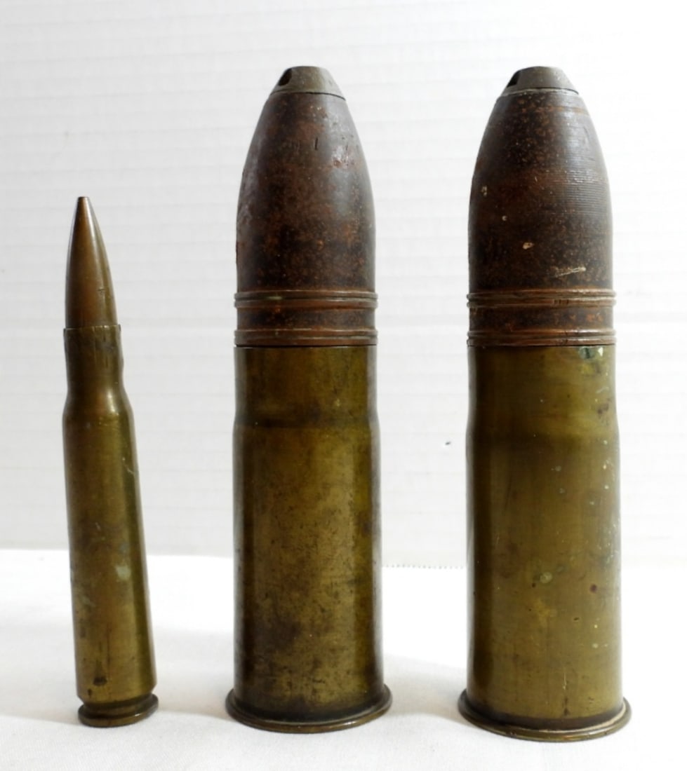 (2)VINTAGE WWI 37 MM BRASS TRENCH ROUNDS (1 of 2)