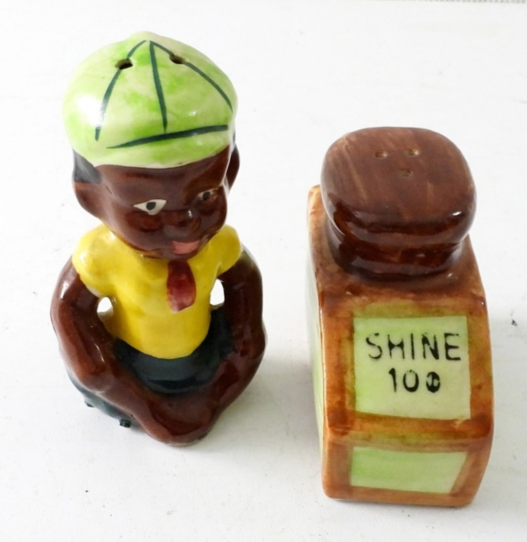 VINTAGE SALT & PEPPER  SHAKERS (1 of 4)