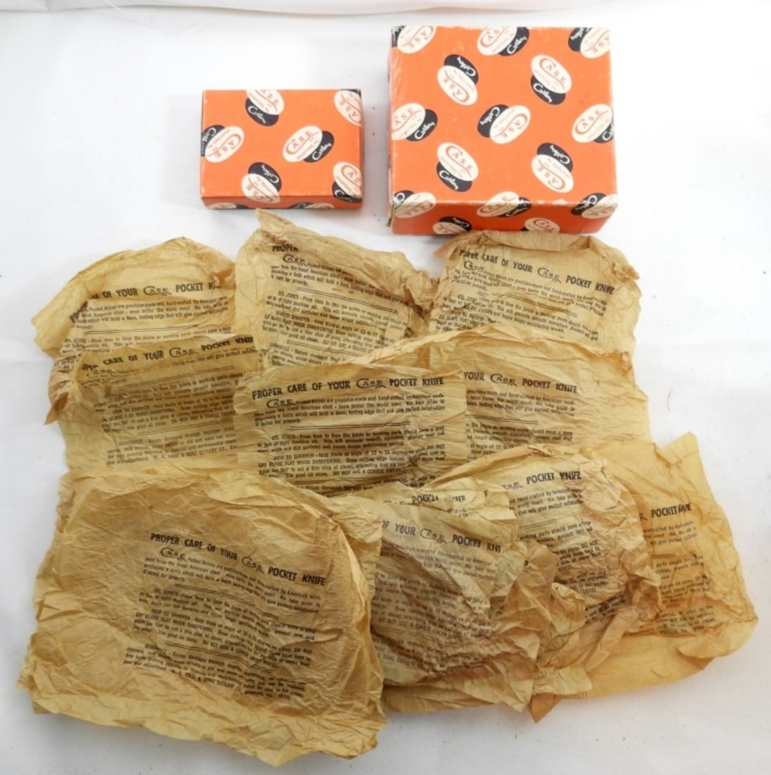 CASE KNIFE COLLECTORS KEEPER SAFE LOT (1 of 3)