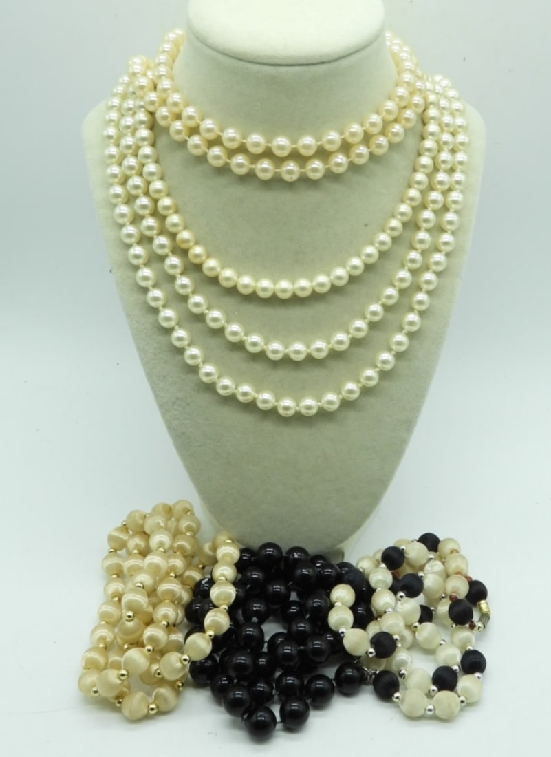 (6) BEADED VTG FASHION NECKLACES: SIX BEADED VINTAGE FASHION NECKLACES. 15-30"