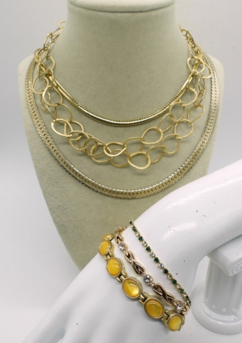 GOLD TONE CHAIN NECKLACES & MORE (1 of 3)