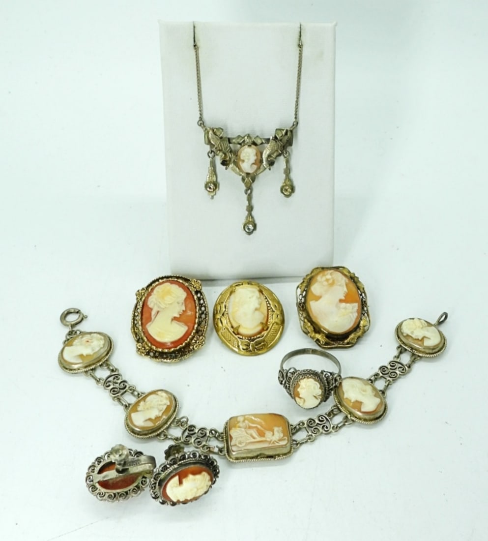 (6) VTG CAMEO JEWELRY (1 of 6)