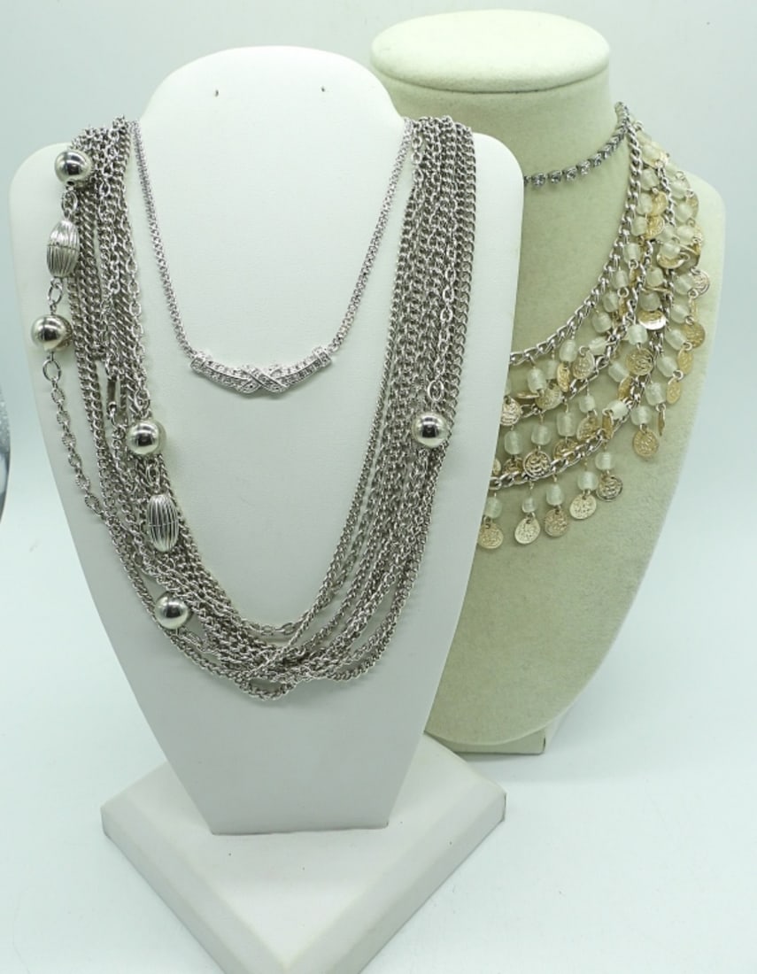 (4) RHINESTONE GEMSTONE FASHION NECKLACES (1 of 3)