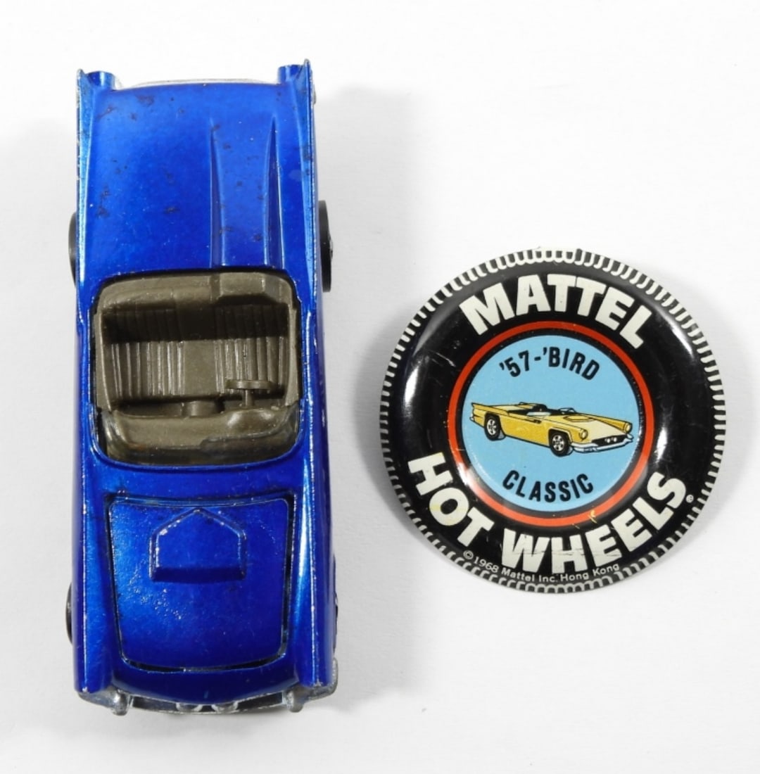 HOT WHEELS 1968 RED LINE '57 BIRD: 1968 CLASSIC '57 BIRD RED LINE HOT WHEELS INCLUDES ORIGINAL TIN BADGE