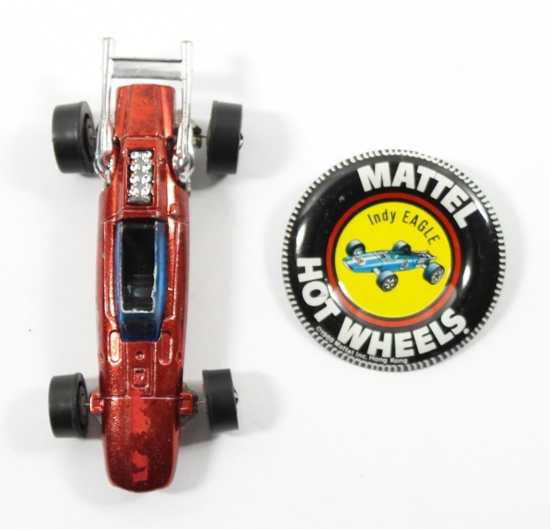 1969 HOT WHEELS RED LINE INDY EAGLE: INCLUDES ORIGINAL TIN BADGE