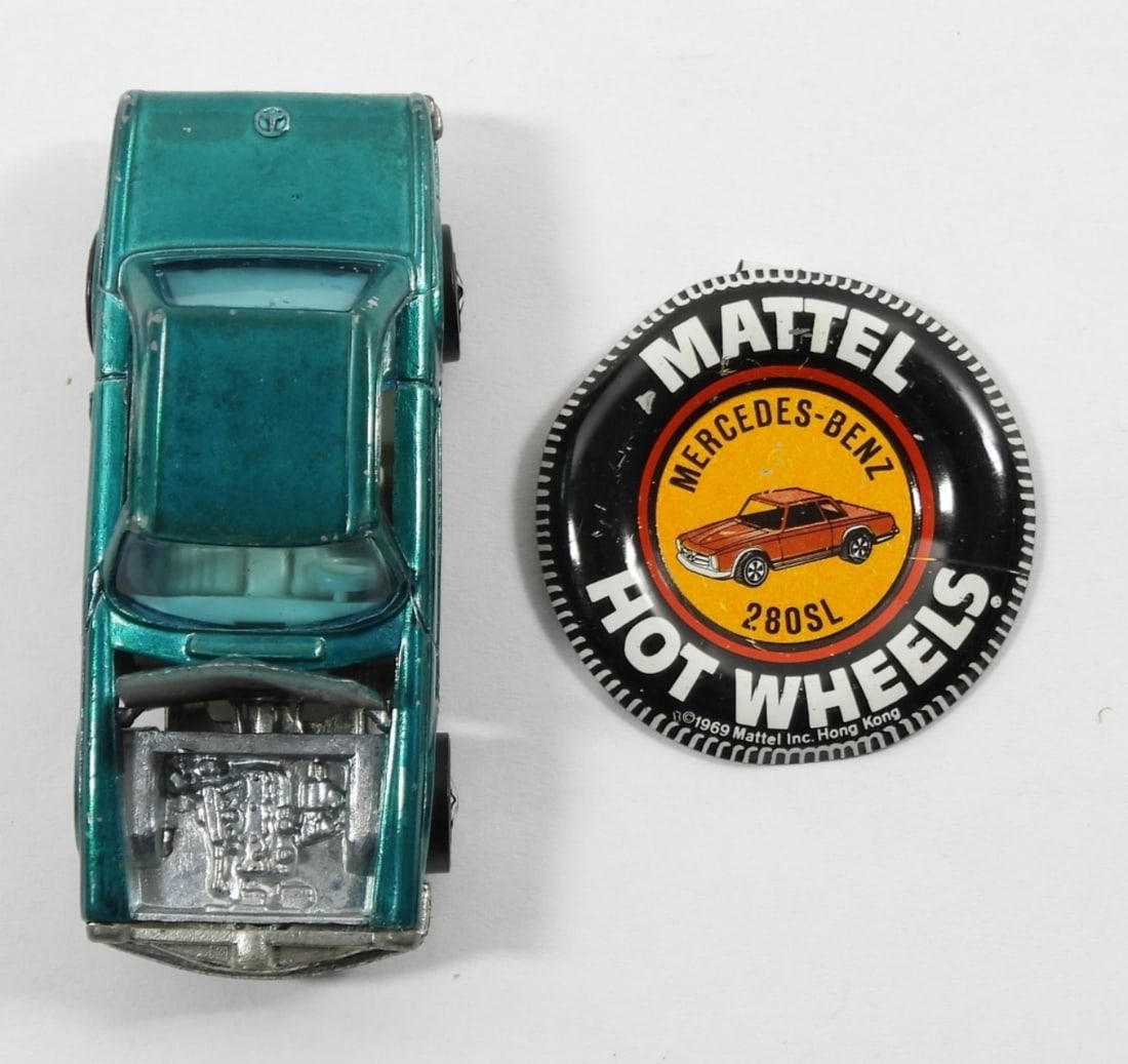 1969 HOT WHEELS RED LINE MERCEDES: MERCEDES-BENZ 280SL, INCLUDES ORIGINAL TIN BADGE