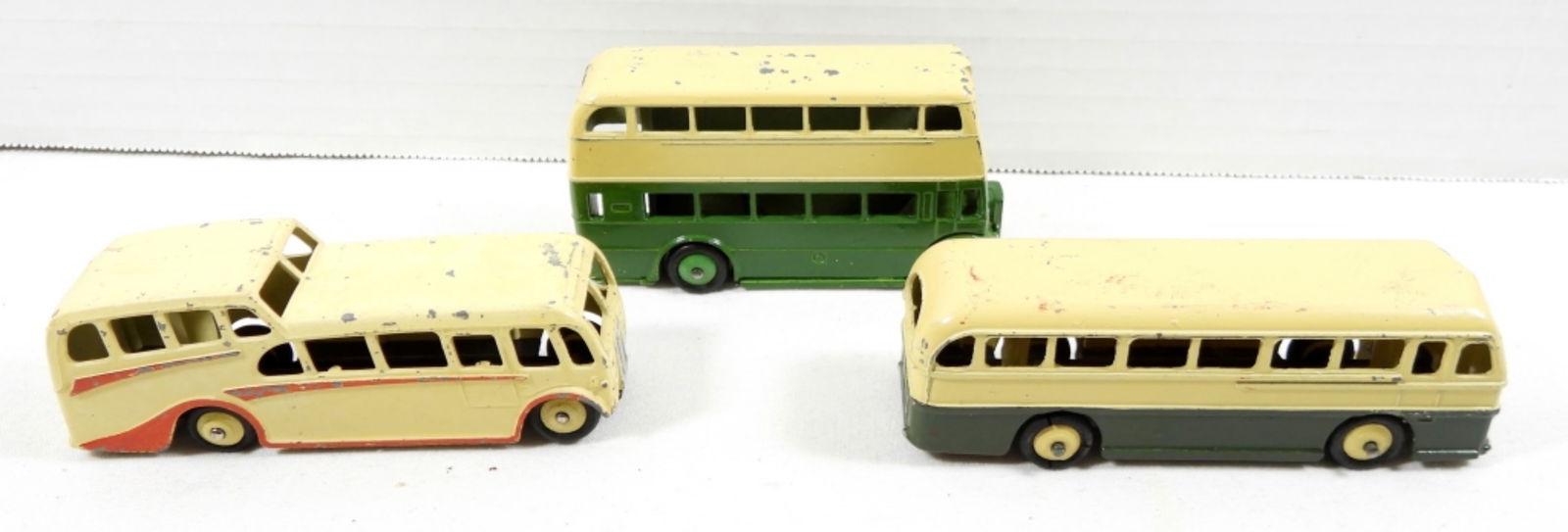 (3) DINKY TOYS BUSES - COACH BUS: DOUBLE DECKER #29C - VINTAGE METAL TOY LOT