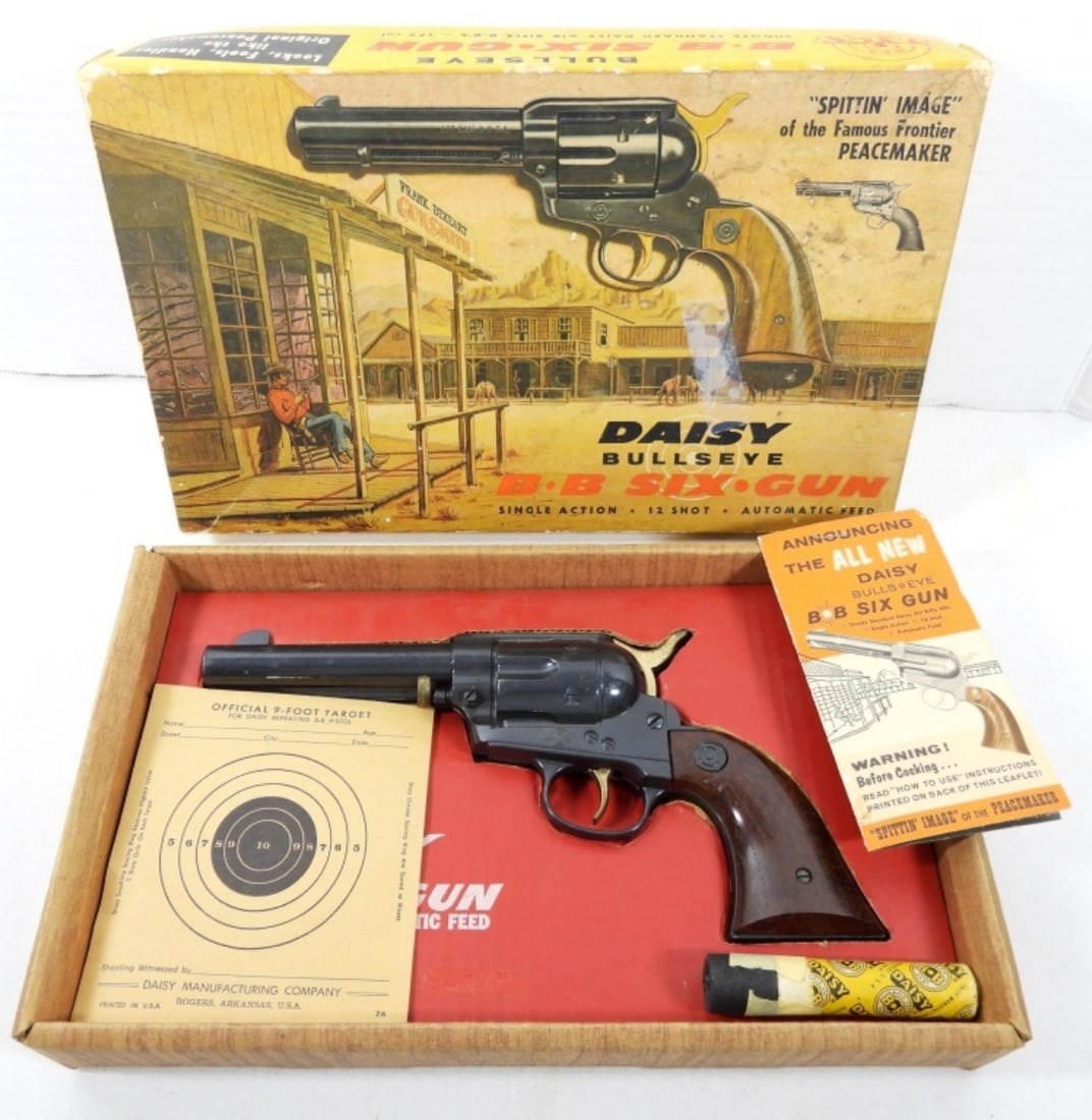 VINTAGE DAISY BULLSEYE B.B. SIX GUN: VINTAGE DAISY BULLSEYE B.B. SIX GUN (USED ,NOT TESTED) IN ORIGINAL BOX WITH PAPERS