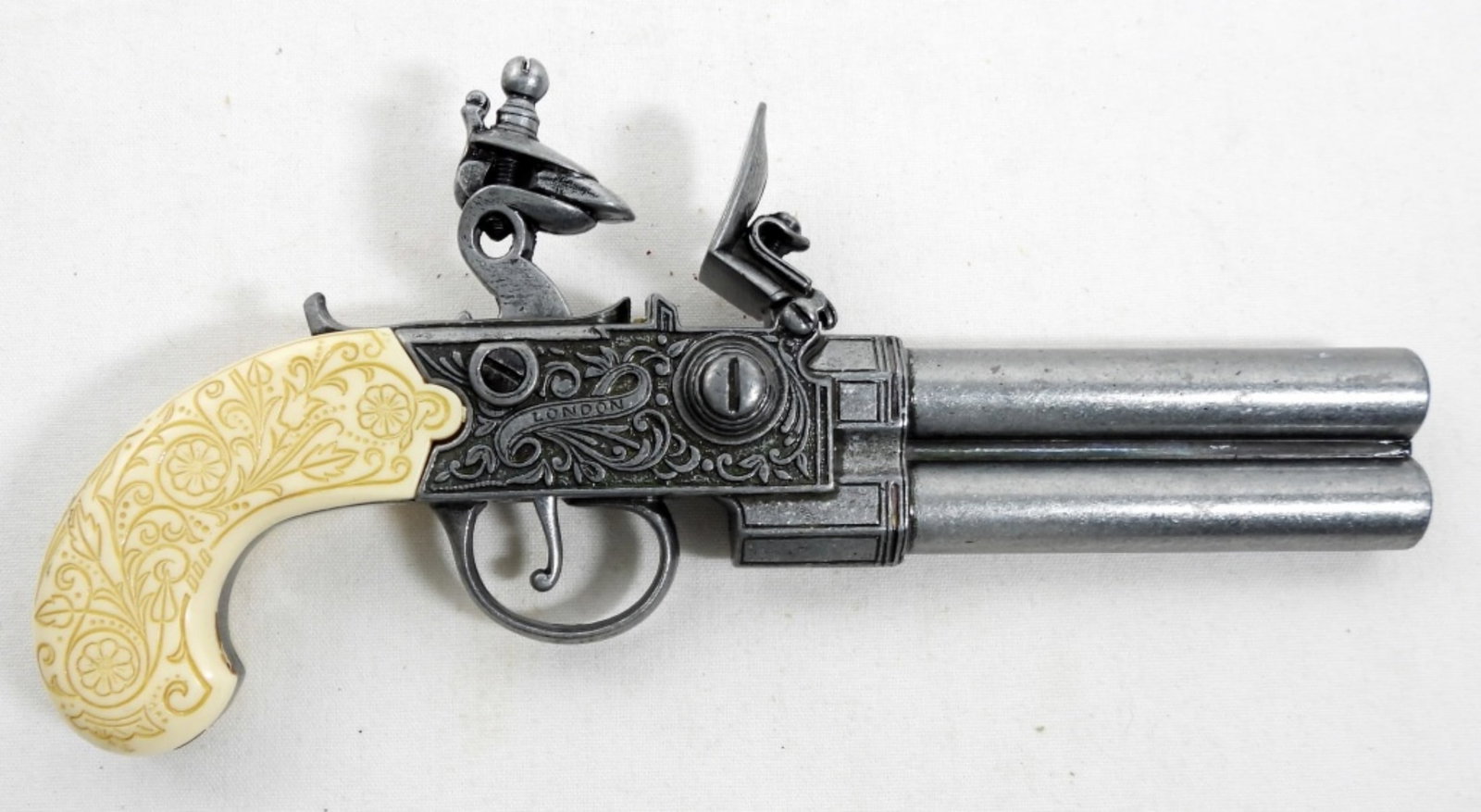 VINTAGE COLONIAL DOUBLE BARREL FLINTLOCK: VINTAGE COLONIAL DOUBLE BARREL FLINTLOCK GUN