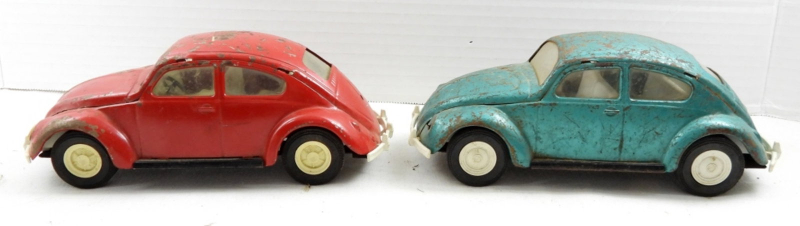 (2) VTG TONKA VOLKSWAGEN METAL CARS: FOR REPAIR / COLLECTORS LOT