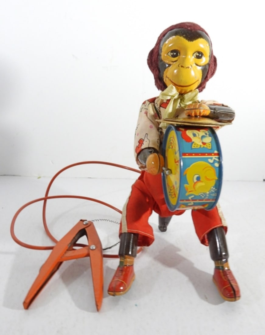 VINTAGE JAPAN SPRING CLAMP MONKEY: CYMBAL PLAYING TIN MONKEY TOY
