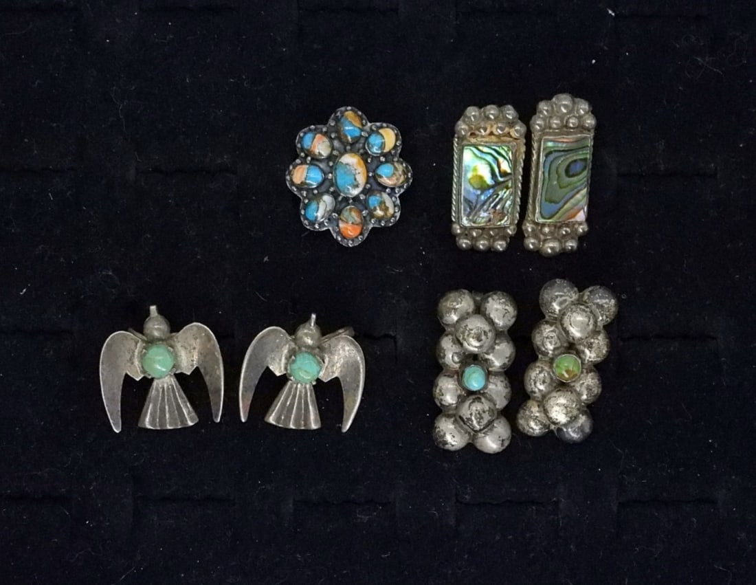 VTG TURQ/ABALONE EARRINGS & MORE: 3 PAIR OF VINTAGE STERLING SCREW BACK EARRINGS WITH TURQUOISE AND ABALONE GEMSTONES. ONE VTG RING, SIZE 9.5. 17 DWT