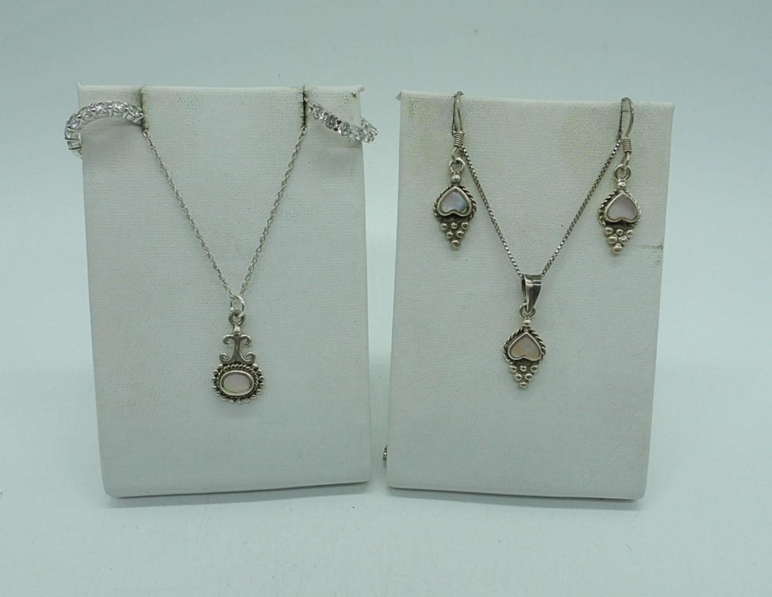 MOTHER OF PEARL PETITE SET 925 (1 of 1)