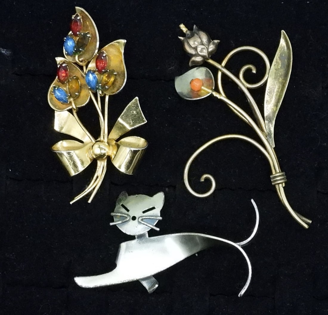 VAN DELL, CORO & BEAUCRAFT 925 PINS: VAN DELL STERLING WITH GOLD OVERLAY FLORAL PIN, 4.5". CORO STERLING GOLD TONE RHINESTONE PIN, 2". BEAUCRAFT STERLING CAT PIN, 2". 11.9 DWT