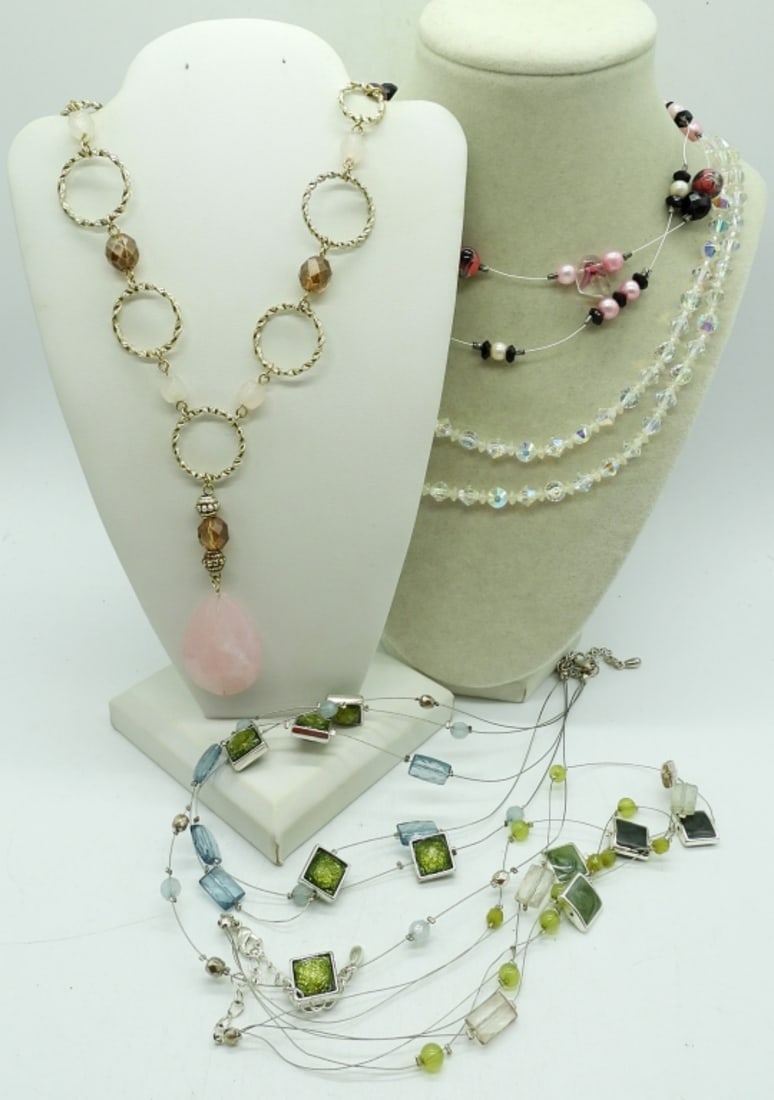 (6) BEADED FASHION NECKLACES (1 of 3)