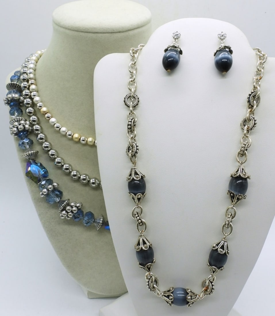 BLUE CATS EYE SET & MORE (1 of 3)
