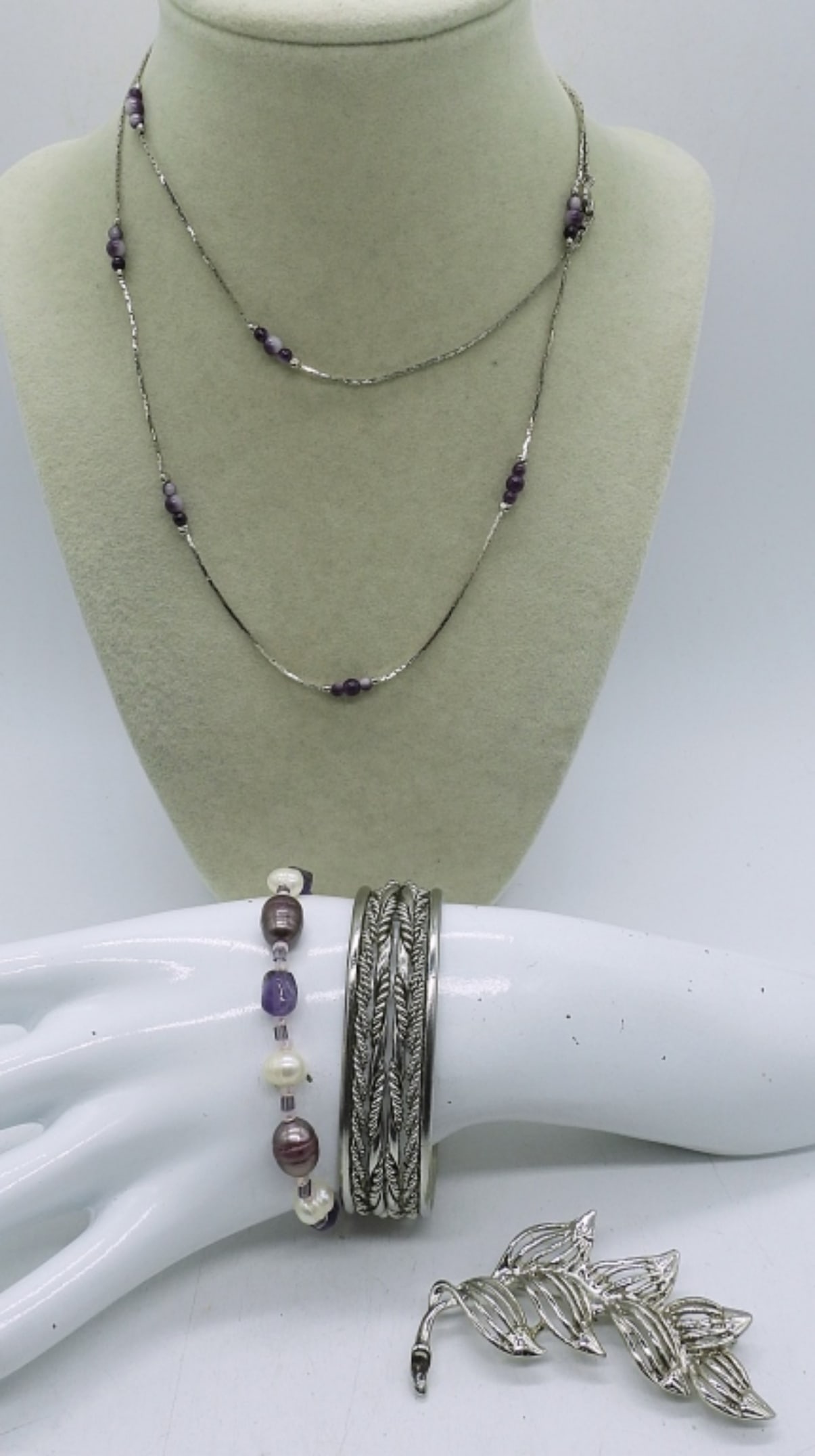 4 PIECE  PURPLE AND SILVER TONE  JEWELRY LOT (1 of 1)
