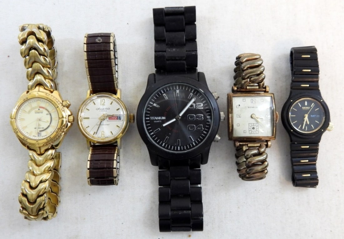 (5)MENS MULTI COLORED BANDS WATCHES: UNTESTED, BENRUS, SEIKO,TITANIUM, PURISS 100,MIX OF CLASP & STRETCH BANDS
