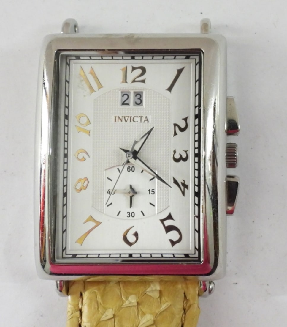 INVICTA #2612 DATE WATCH: BAND NEEDS REPLACED - LIGHTLY USED / WORN - NOT RUNNING / NEEDS SERVICED / BATTERY - UNVERIFIED / NO PAPERS