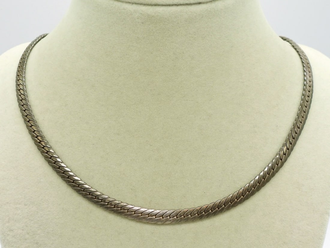 Heavy Sterling Chain (1 of 2)