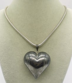 LARGE STERLING HEART PENDANT & CHAIN