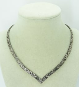 CHEVRON STERLING NECKLACE