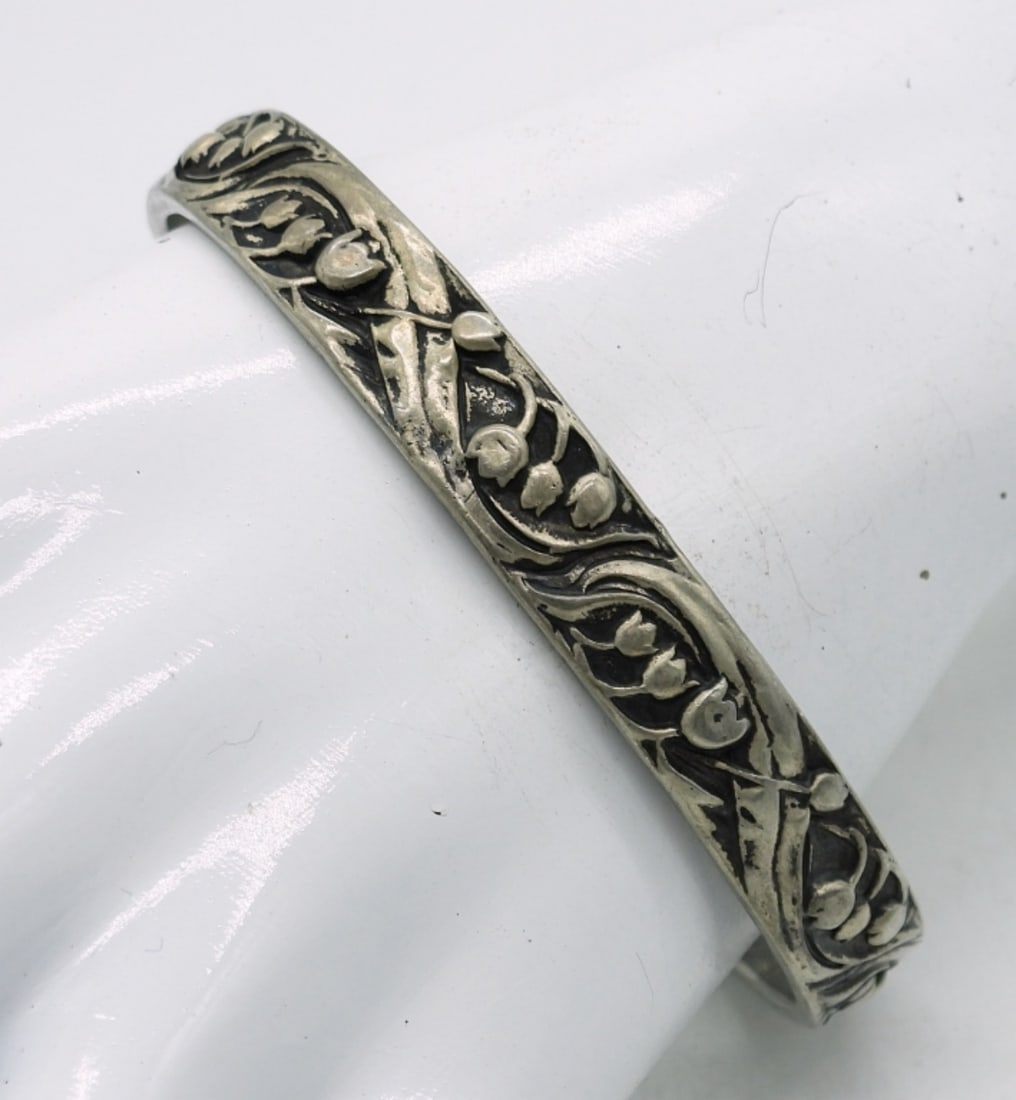 VTG STERLING OVAL BANGLE BRACELET (1 of 2)