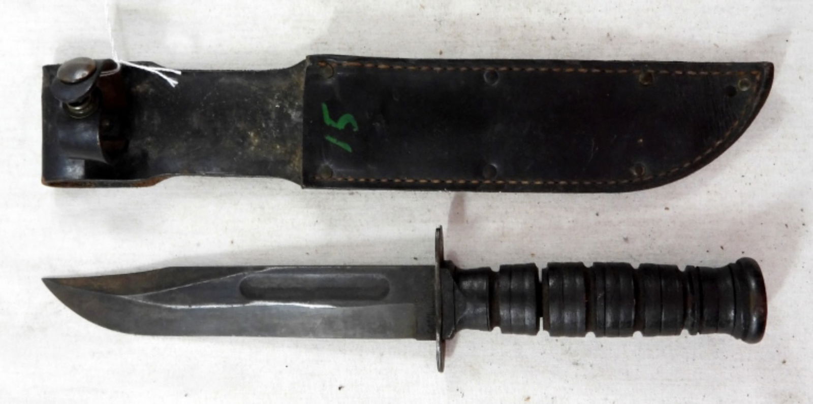 U S CAMILLUS FIGHTING MILITARY KNIFE (1 of 3)