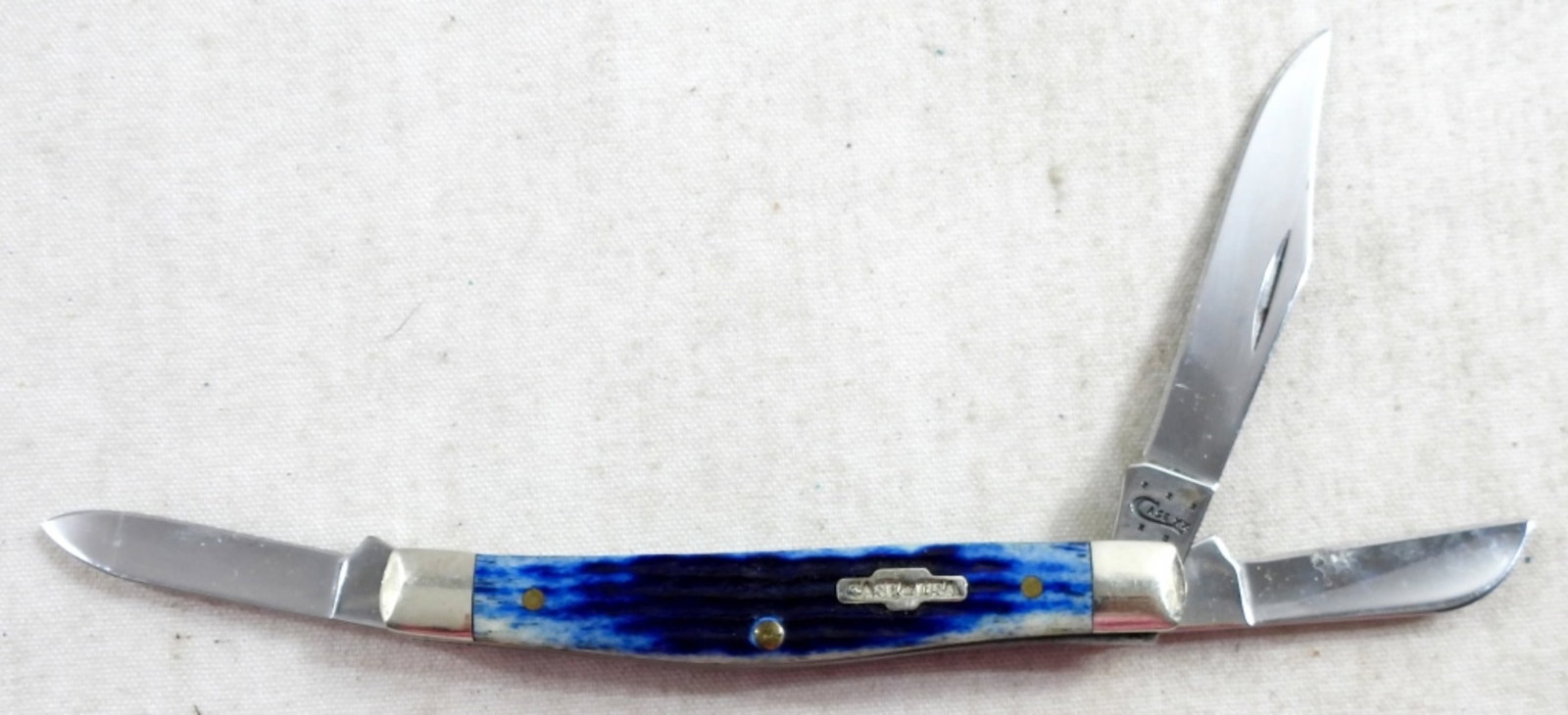 CASE XX USA (6344 SS)3 BLADE STOCKMAN KNIFE: CASE XX USA (6344 SS) 3 BLADE BLUE JIG BONE MEDIUM STOCKMAN KNIFE LARGEST BALDE IS 2.5"