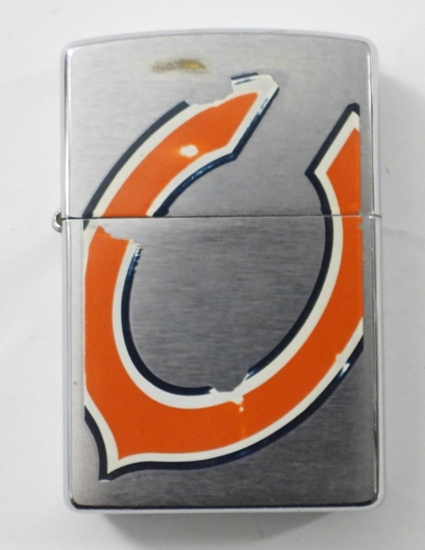2001 FIRED  VINTAGE CHICAGO BEARS ZIPPO (1 of 4)
