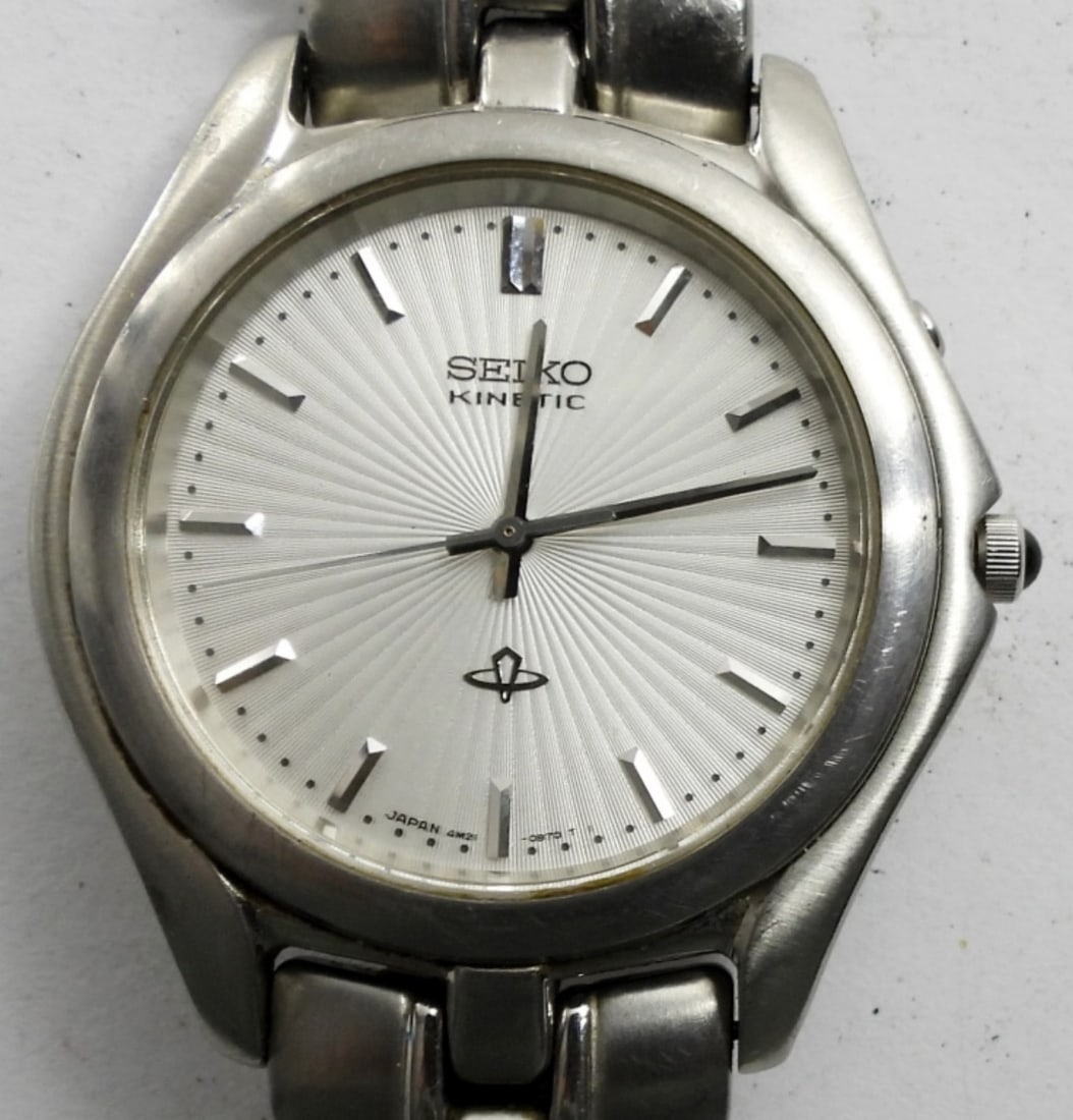 SEIKO KINETIC AUTOMATIC MEN'S WATCH (1 of 4)