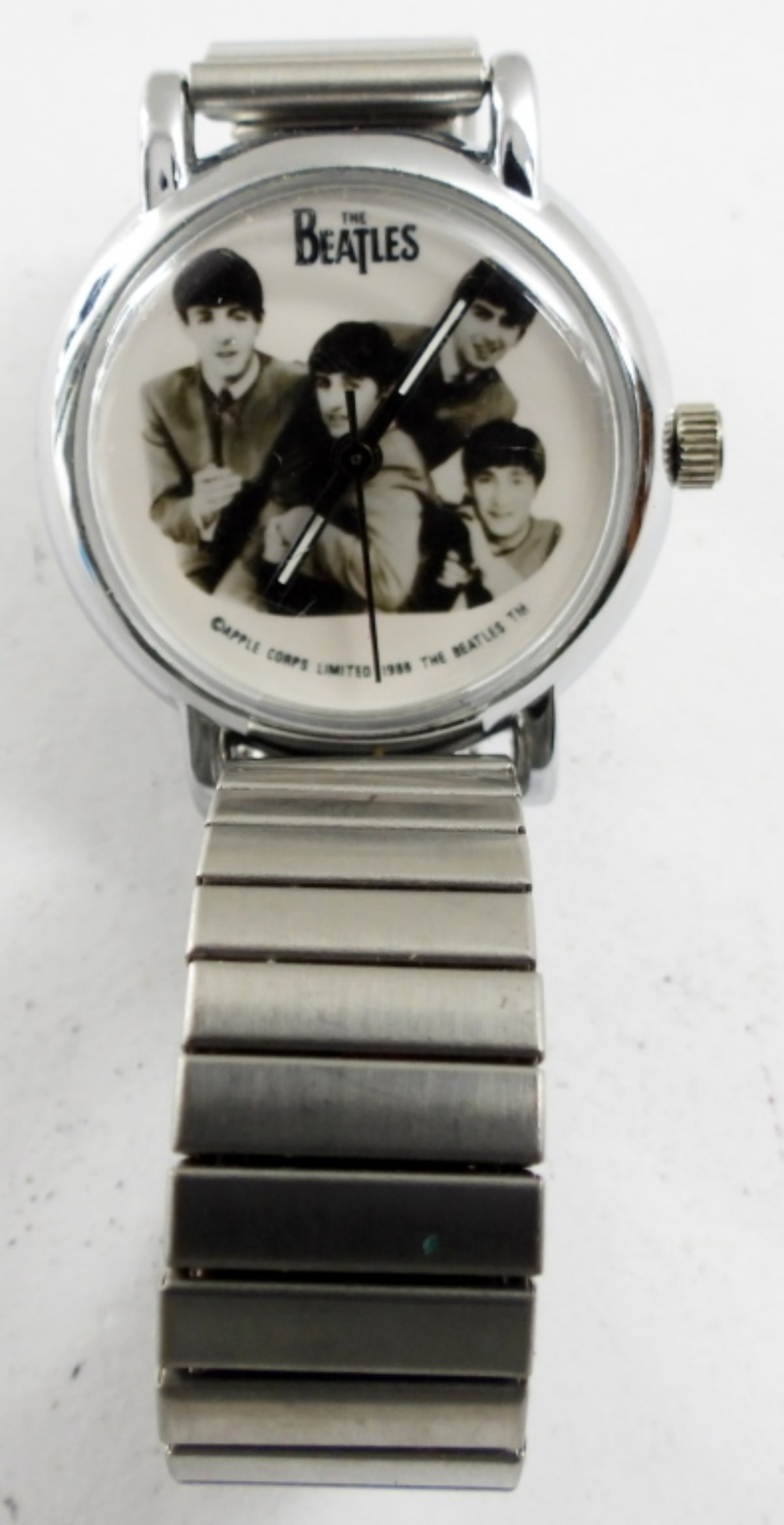 THE BEATLES APPLE CORPS WATCH - RUNS! (1 of 2)