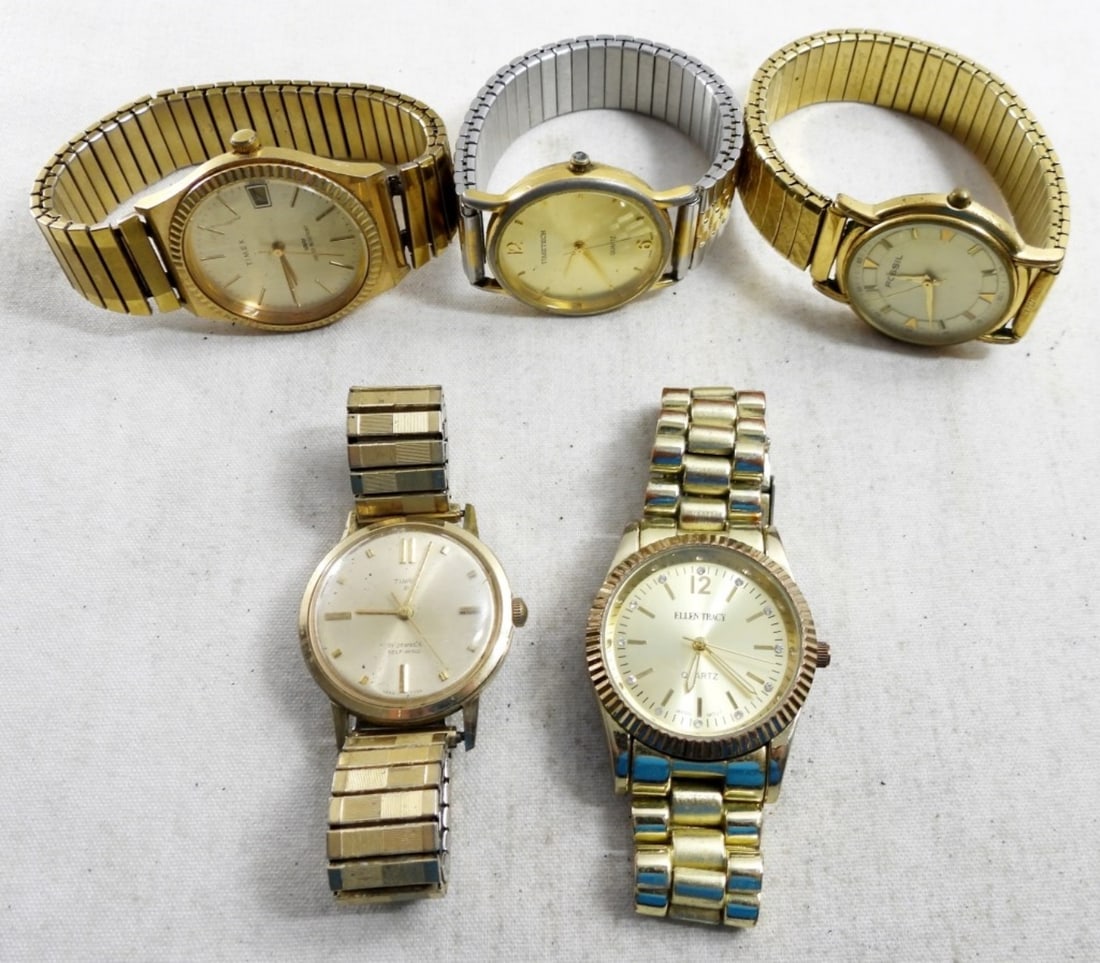 (5) MEN'S GOLD TONE MEN'S WATCHES: (5) MEN'S GOLD TONE MEN'S WATCHES. ALL WITH STETHCHY BANDS . TIMEX, FOSSIL & MORE( NOT TESTED AS TO WORKING OR NOT)