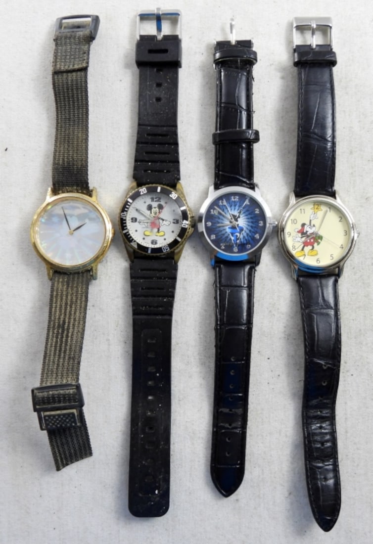 (4) DISNEY MICKEY MOUSE COLLECTORS LOT (1 of 2)