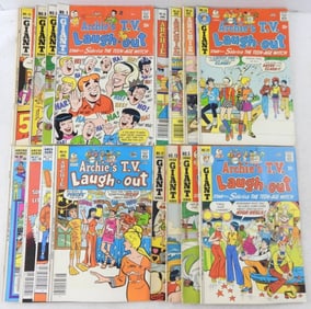 (16) ARCHIE'S T.V. LAUGH-OUT COMIC LOT