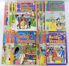 (16) BETTY and VERONICA COMIC LOT