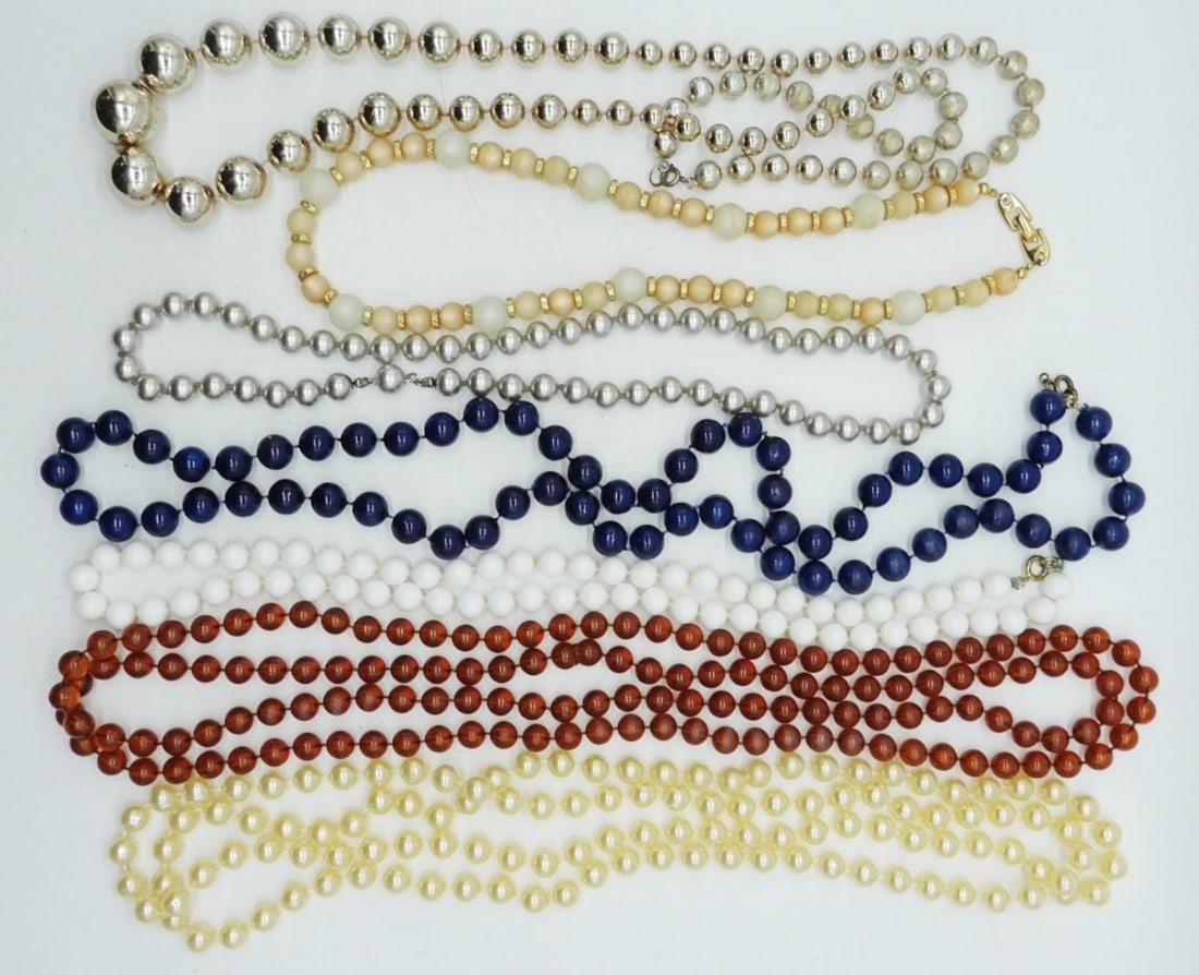 (7) VTG BEADED FASHION NECKLACES (1 of 1)