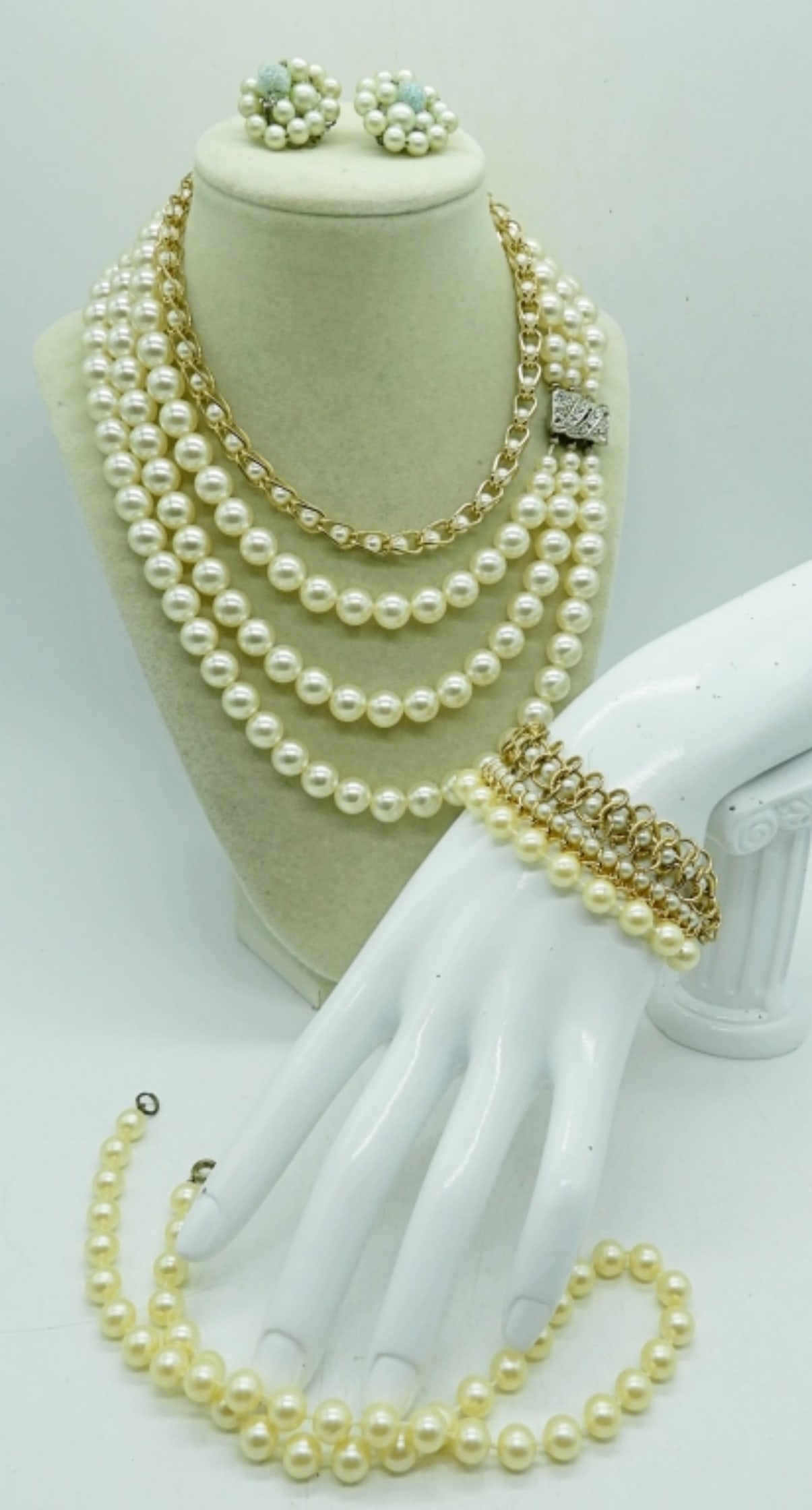 VTG PEARL NECKLACES, BRACELETS & EARRINGS (1 of 1)