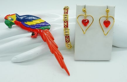 WOODEN PARROT BROOCH & MORE