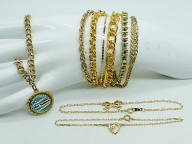 (9) GOLD TONE FASHION BRACELETS