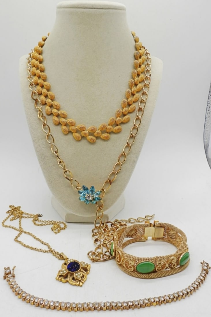 GOLD TONE GEMSTONE VINTAGE NECKLACES + (1 of 4)