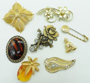 (8) VTG GOLD TONE BROOCHES