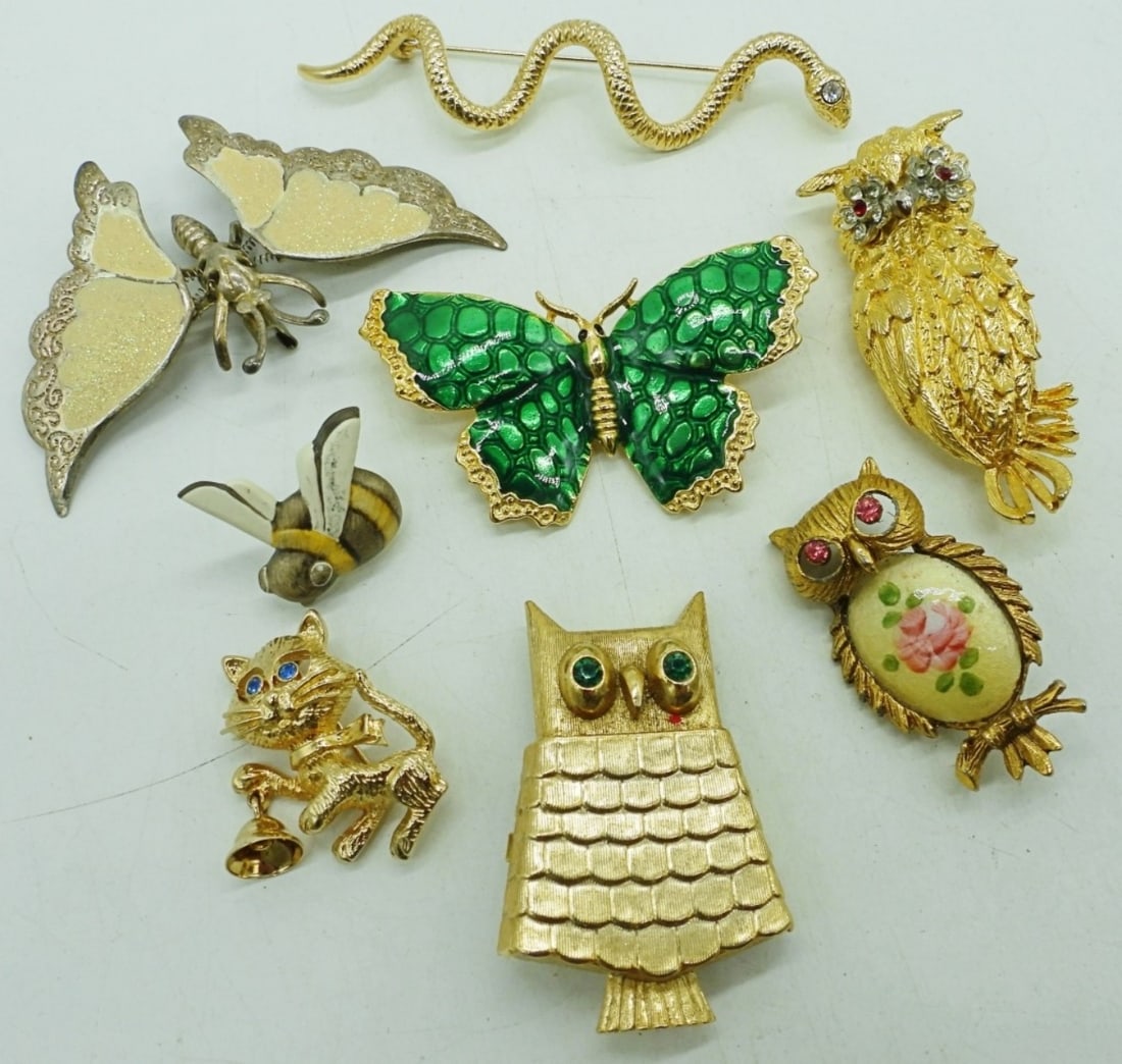 (8) VTG BROOCHES & AVON PERFUME PIN: EIGHT GOLD TONE ANIMAL BROOCHES. AVON SOLID PERFUME OWL BROOCH.